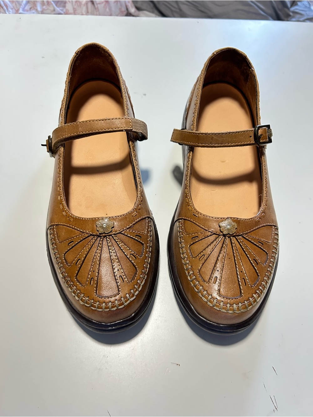 Vintage Womens Genuine Leather Tan Mary Jane Shoes